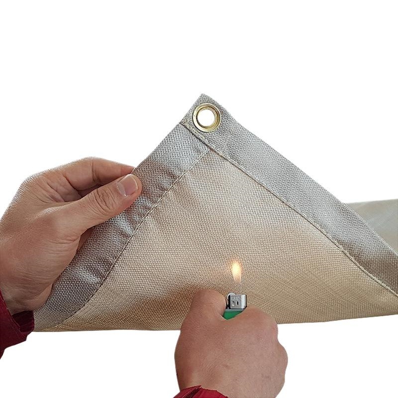 بساط مقاوم للحريق للتخييم، بطا - مراجعة Outdoor Camping Mat وسعره
